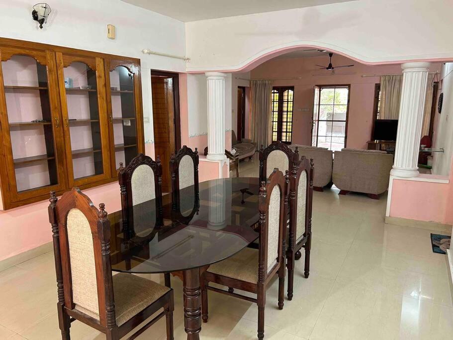La Casa Trivandrum 4 Bhk Ac Luxury Villa At City Centre, Just 6 Kms To Airport Thiruvananthapuram Extérieur photo