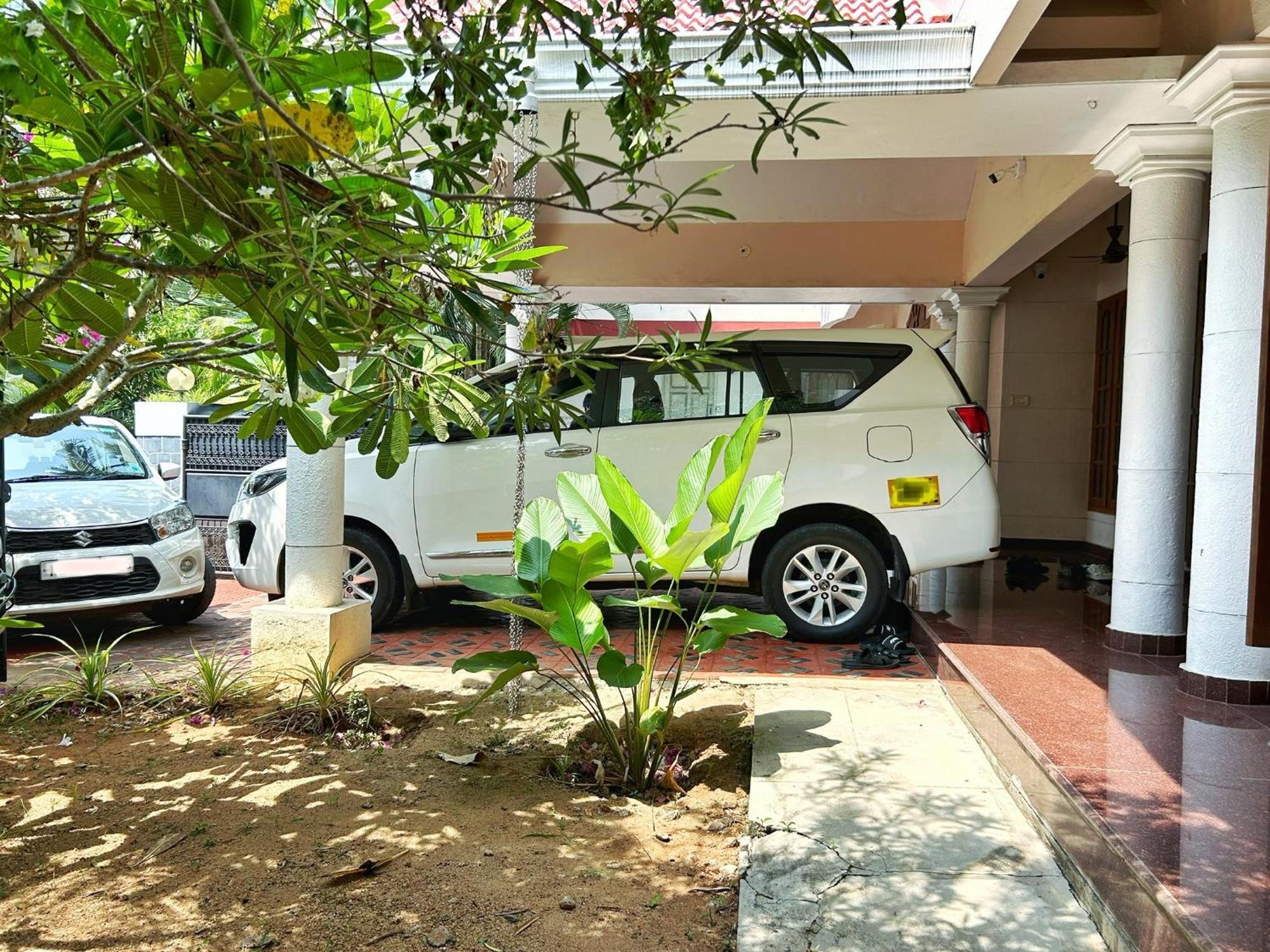 La Casa Trivandrum 4 Bhk Ac Luxury Villa At City Centre, Just 6 Kms To Airport Thiruvananthapuram Extérieur photo